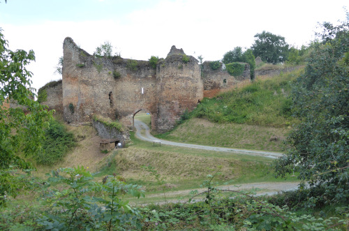 chateau de Cluis Dessous