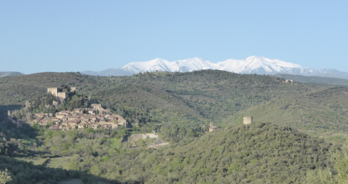 Castelnou et le Canigou