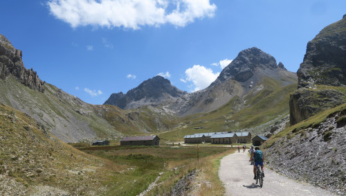 descente sur le camp des Rochilles